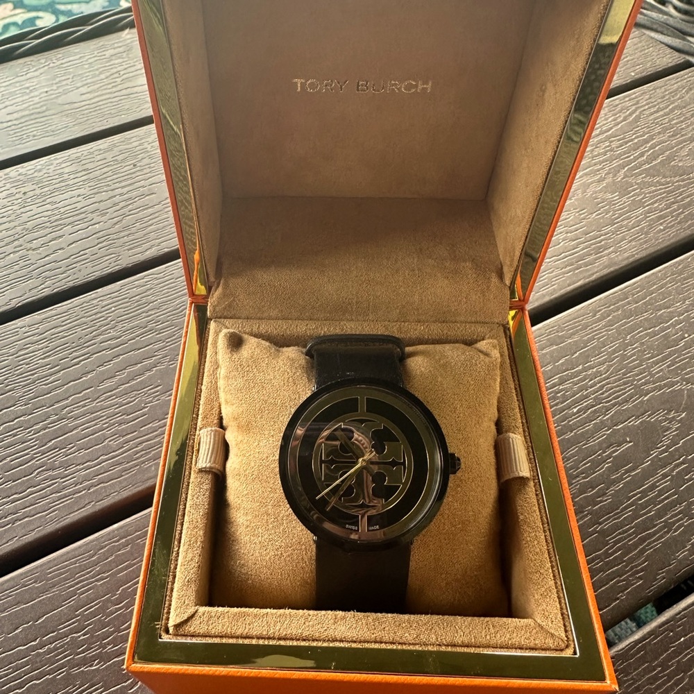 Beautiful Tory Burch Watch in gold and black